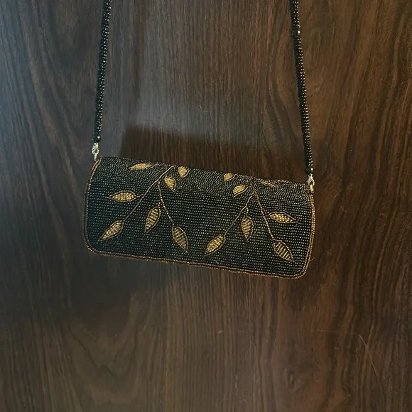 Lynne Jerome beaded round over the shoulder purse. - Picture 6 of 8